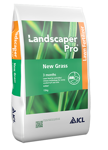 Landscaper Pro New Grass – spezialisierter Startdünger von ICL für neu angelegte Rasenflächen. Hochwertiger Dünger für schnelles, dichtes Wachstum und starke Wurzelbildung bei frisch gesätem Rasen. Ideal für Hobbygärtner und Profis, die einen gesunden, sattgrünen Rasen von Anfang an sicherstellen möchten.