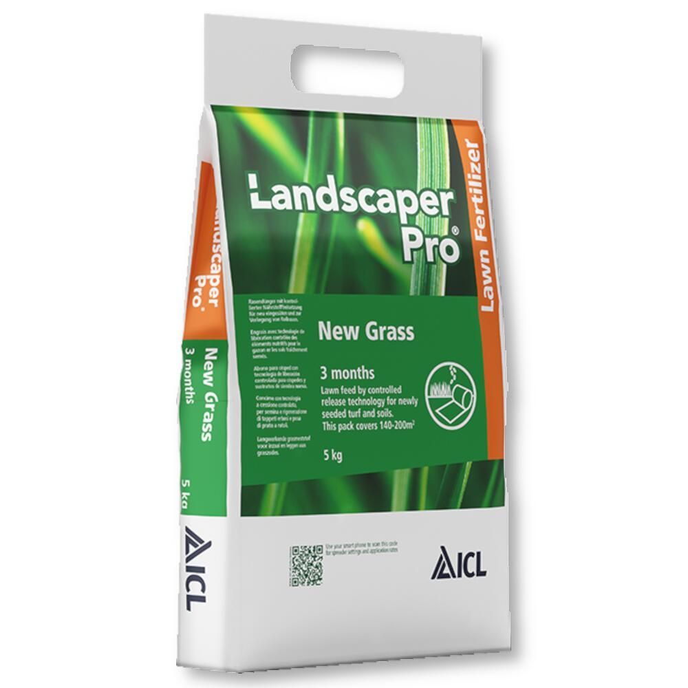 Abbildung des Landscaper Pro New Grass Rasendüngers von ICL. Der Langzeitdünger ist speziell für neu gesäten Rasen geeignet und bietet eine kontrollierte Nährstofffreisetzung über 3 Monate. Verpackung mit 5 kg Inhalt, geeignet für 140–200 m² Rasenfläche